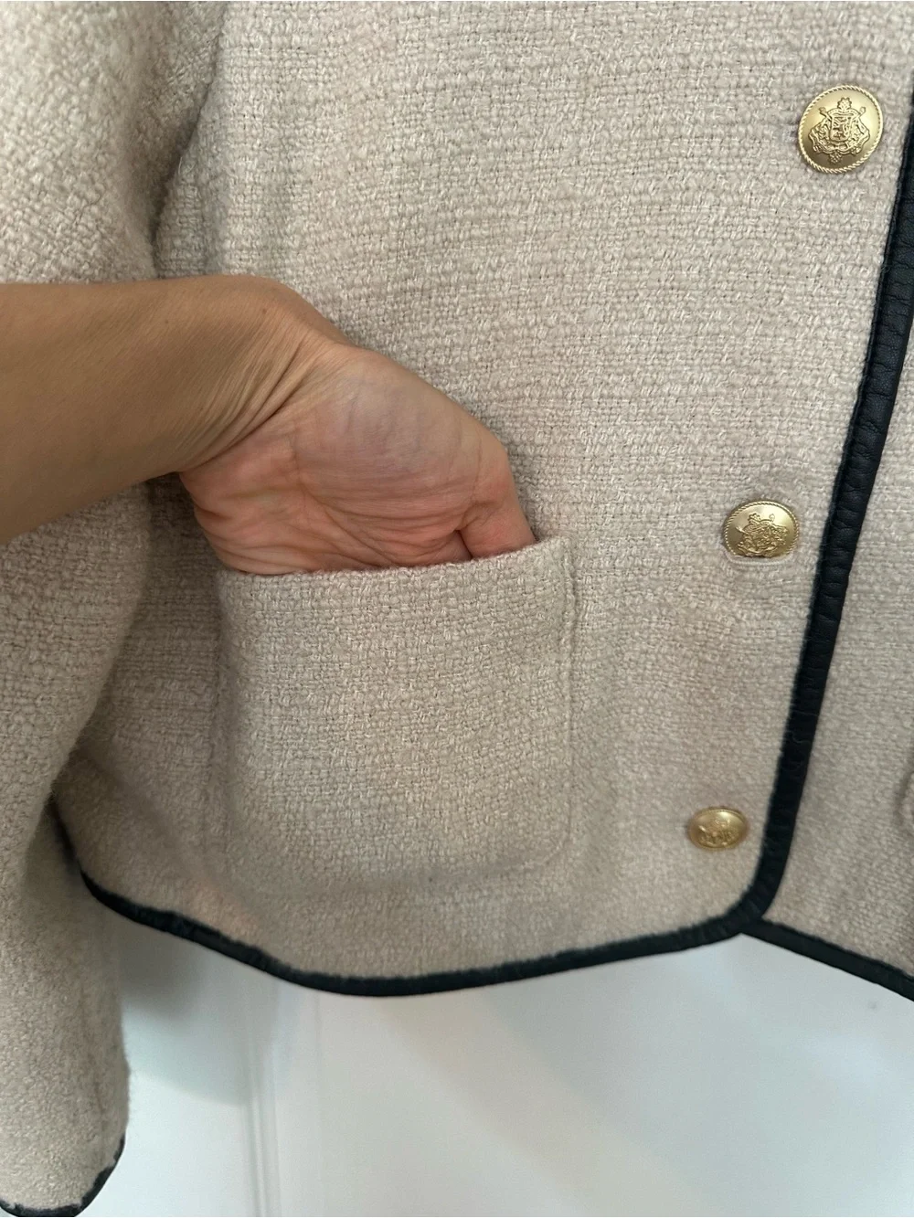 J.Crew Tweed Wool Blend Cropped Jacket Blazer Beige GoldButton with Leather trim